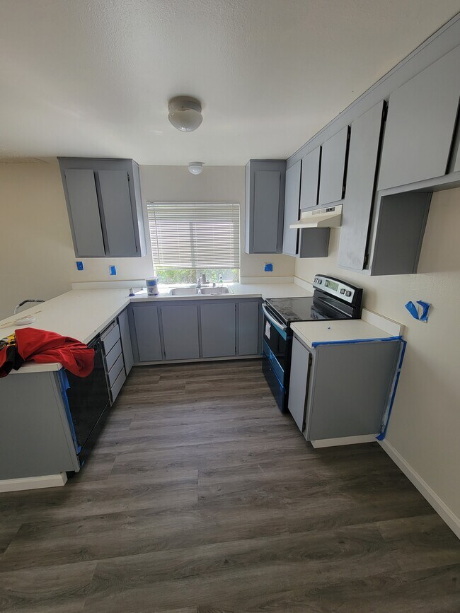 Kitchen - 1611 Hurley Ct
