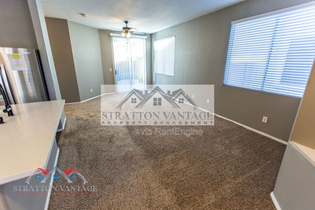 Foto del edificio - 1131 E Ferrara St