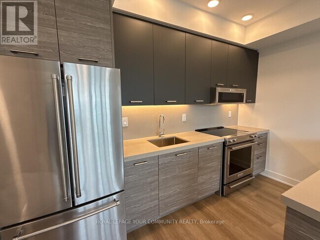 Photo du bâtiment - 484 Spadina Ave.