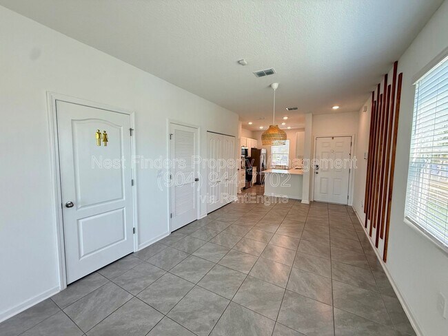 Foto del edificio - 56 Sage Br St