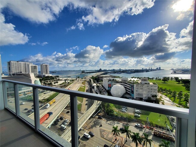 Foto del edificio - 1100 Biscayne Blvd