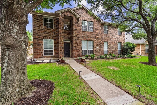 Building Photo - 1203 Thackeray Ln