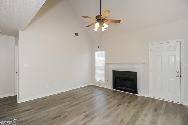 Building Photo - 4025 Meadow Glen Way