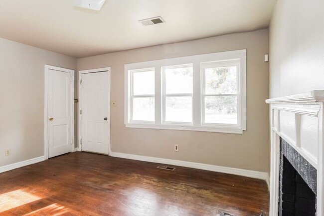 Building Photo - 1345 Avenue V