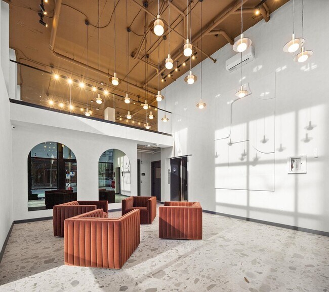 Foto del edificio - 1 Mallory Ave