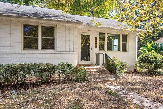 Building Photo - 6006 Morningside Dr