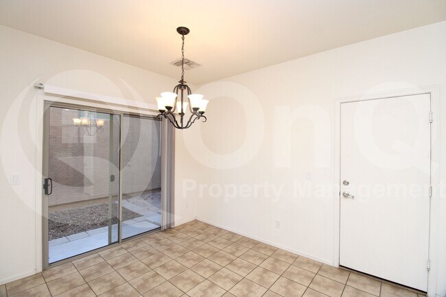 Foto del edificio - 2840 S Brett St