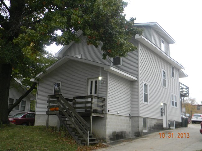 Foto del edificio - 815 W 26th St