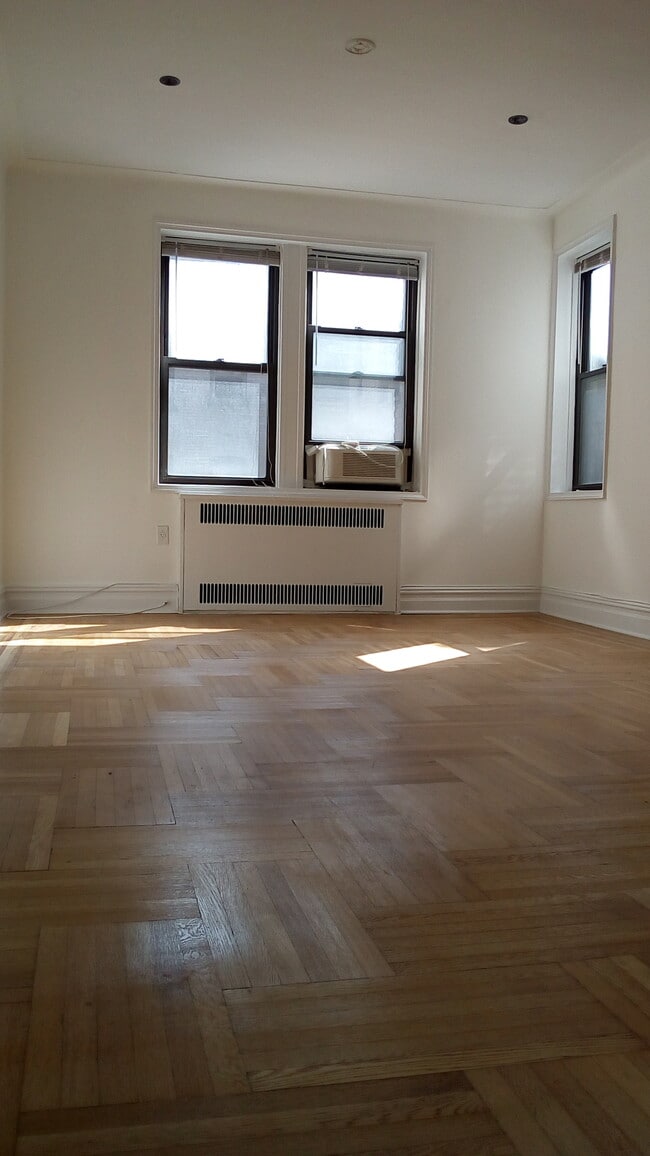 Building Photo - 125 Ocean Ave