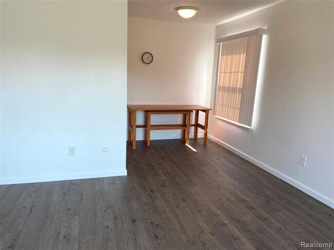 Foto del edificio - 816 Bloomfield Village Blvd