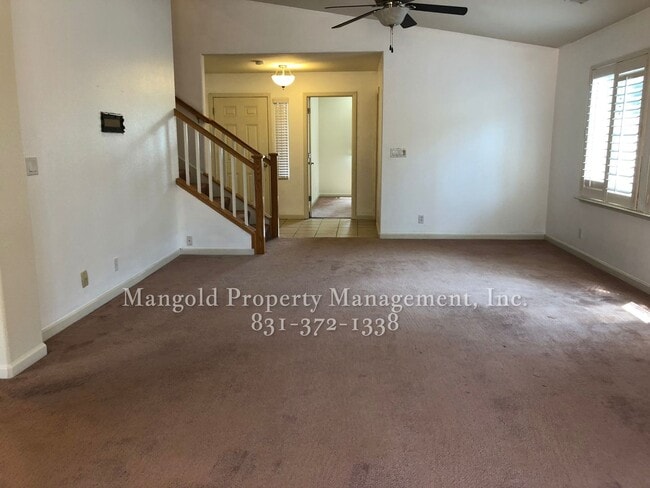 Building Photo - Recently Remodeled, Beautiful, Two-Story H...