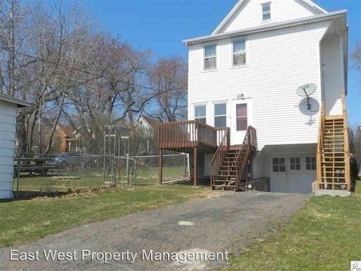 Building Photo - 2772 Wellington St