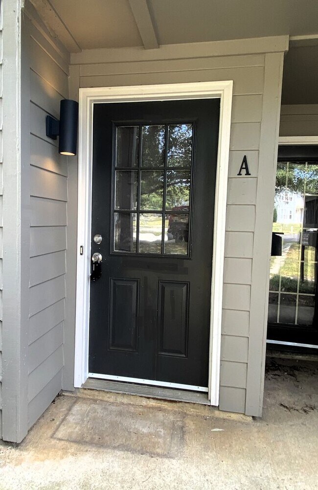 Foto del edificio - Available for Immediate Move-in!!!