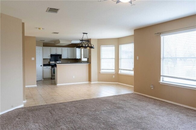 Building Photo - 1608 Diana Dr