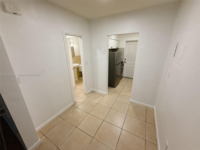 Building Photo - 7315 Byron Ave