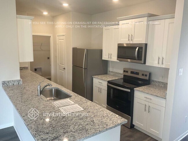 Foto del edificio - 8102 Sunberry Shadow Dr