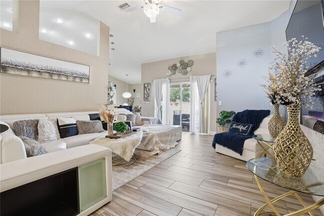 Foto del edificio - 4937 SW 98th Pl