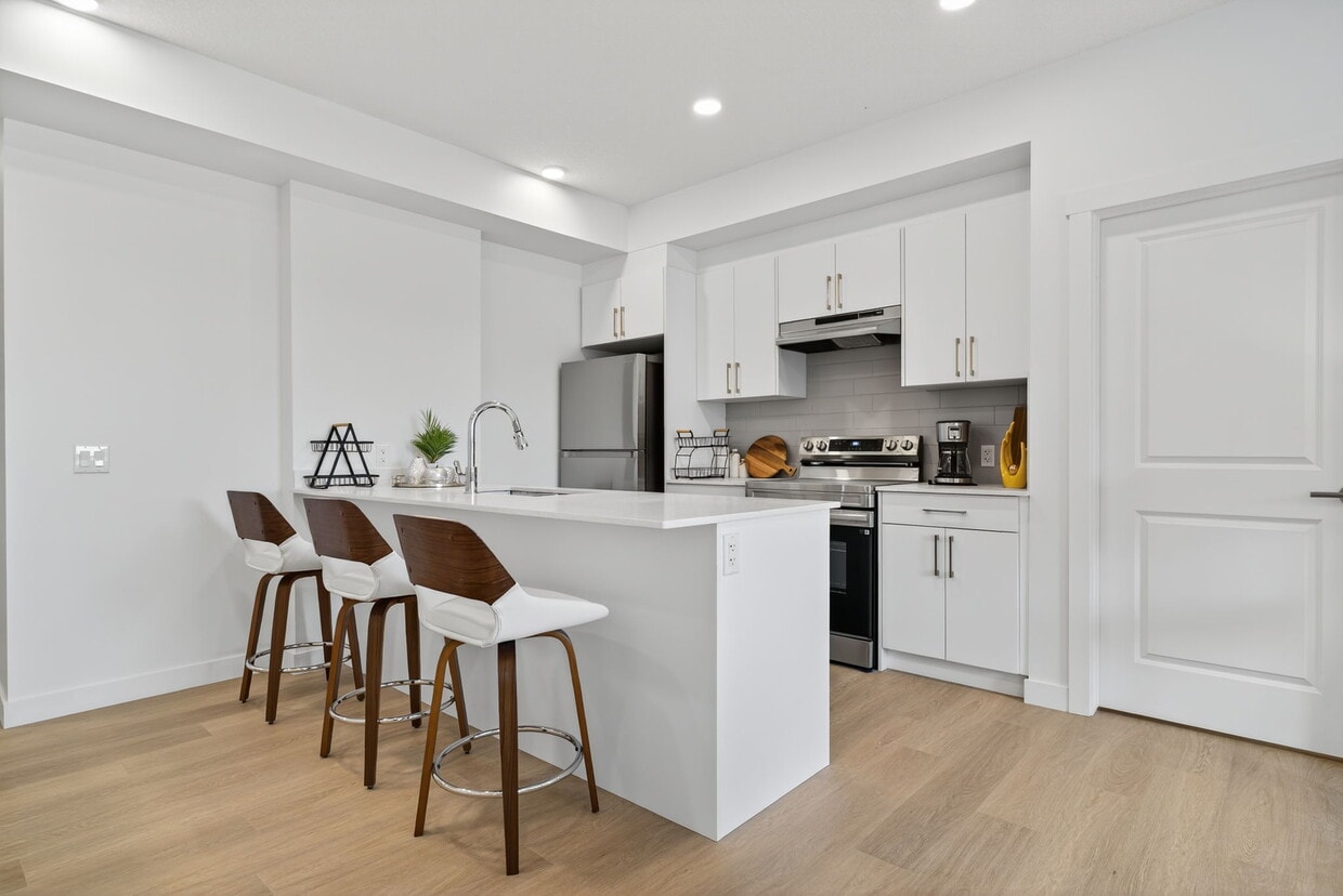 Photo principale - 2910 66 St SW