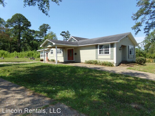 Foto del edificio - 4 br, 2 bath House - 1221 W. Barnett Springs