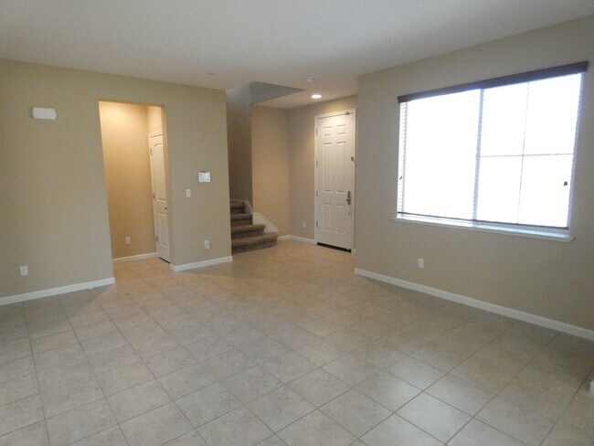 Foto del edificio - 4/2.5 N. Vacaville home with solar!