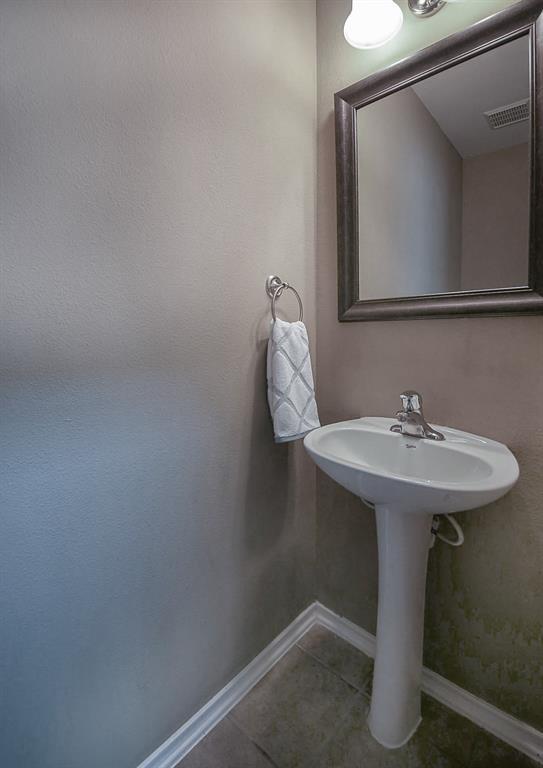 Building Photo - 156 Summerhaze Cir
