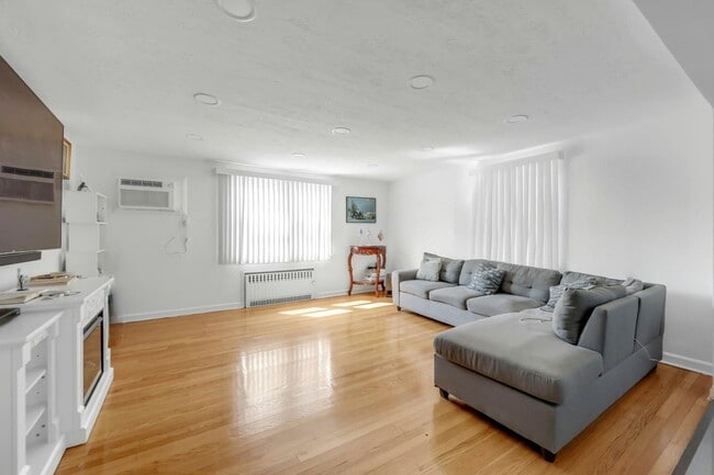 Photo - 489 Madeline Ave Townhome