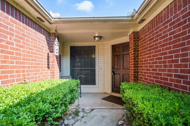 Foto del edificio - 5418 Roserock Ln