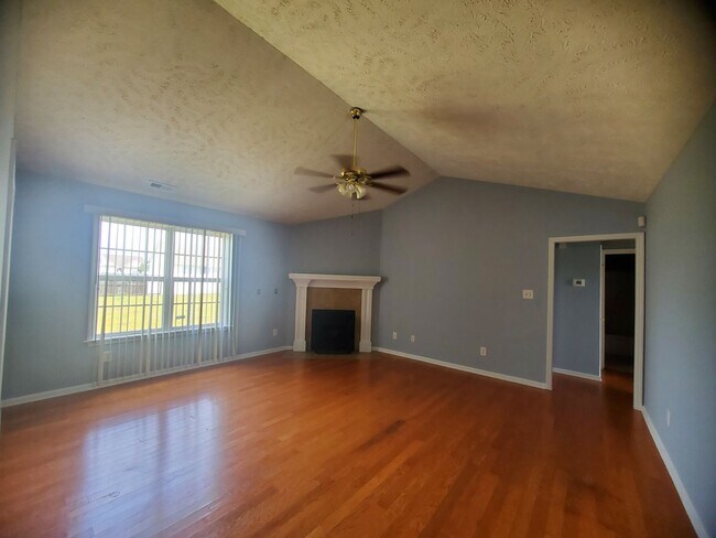 Building Photo - 5756 Walking Trail ~ Bridlewood