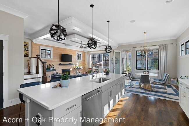 Building Photo - 3 br, 3.5 bath House - 606 Mallard Ave