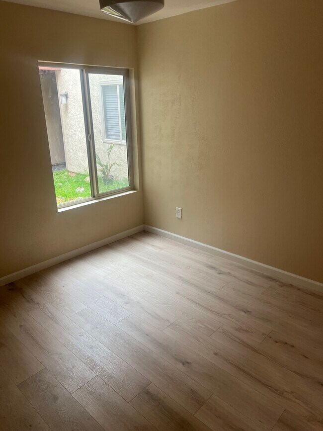 Foto del edificio - 5543 Adobe Falls Rd