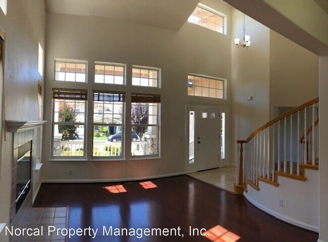 Building Photo - 5 br, 3 bath House - 2535 Magnolia Way