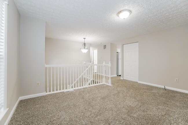 Building Photo - 6976 Endsleigh Dr