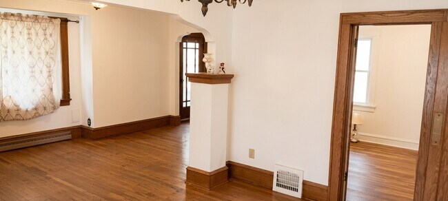 Foto del edificio - 6324 W Girard Ave