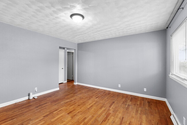 Living Room - 1625 E Nora St