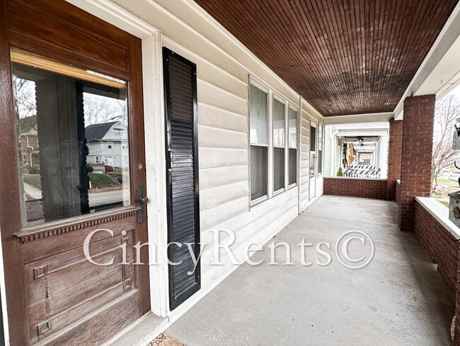 Building Photo - 3570 Edwards Rd