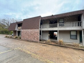 Building Photo - 1390 W Wedington Dr