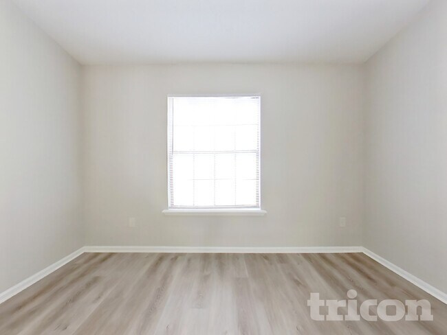 Foto del edificio - 5460 Running Creek Ln