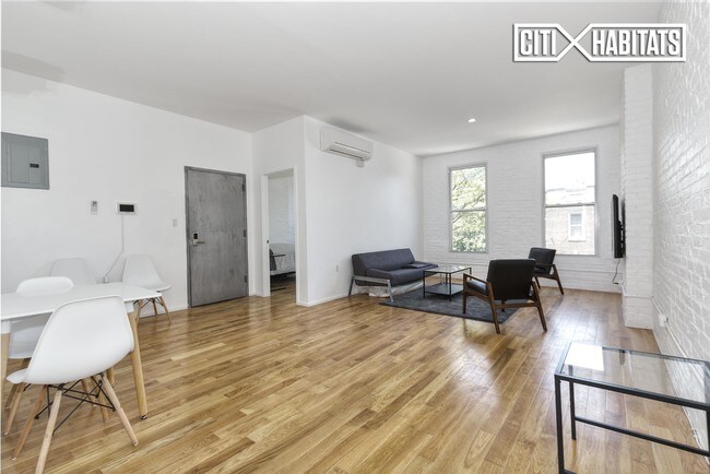 Building Photo - 326 Eldert St