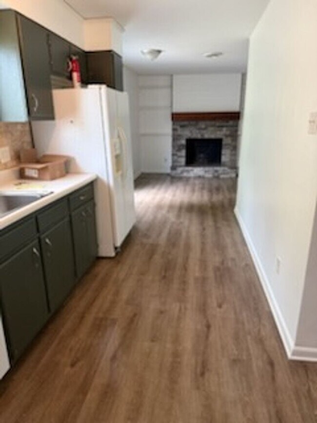 Building Photo - 510 Thyme Ct