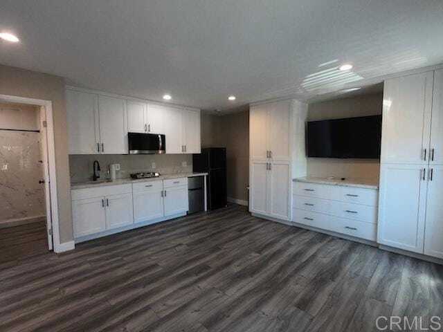 Foto del edificio - 1020 Fuchsia Ln