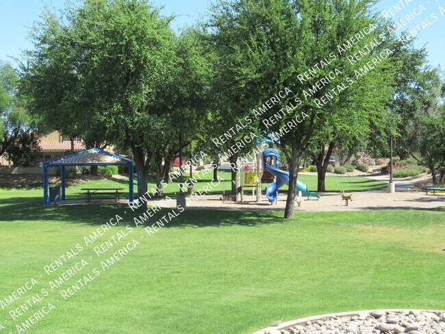 Foto del edificio - Ready Now:  3 bed 2 bath home in Gilbert