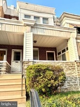 Building Photo - 1305 Dyre St