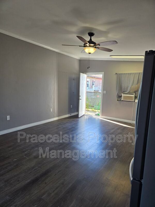 Building Photo - 37 E J St