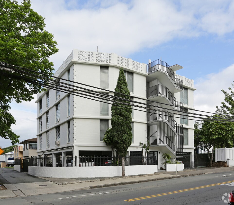 Building Photo - 1650 Nuuanu Ave