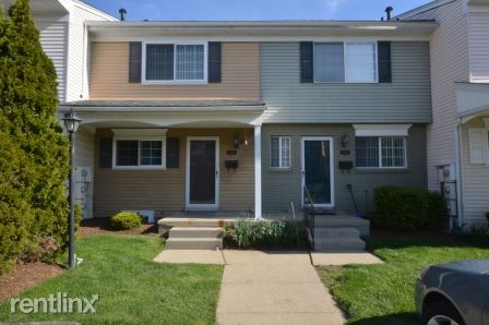 Building Photo - 2 br, 1.5 bath Condo - 32286 W 12 Mile Rd