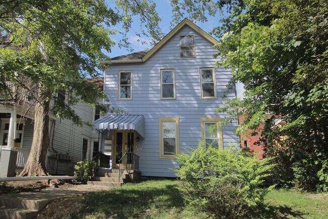 Foto del edificio - 429 Kelly Ave