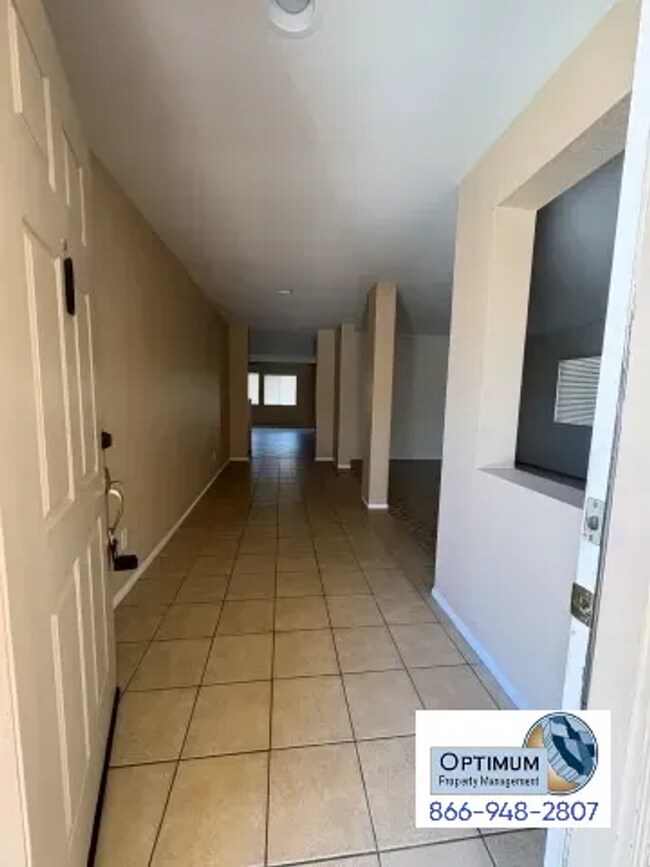 Building Photo - Beautifully designed stunning 5-bedroom, 3-bathroom home