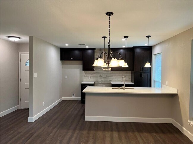 Building Photo - 11423 Waxwood Dr