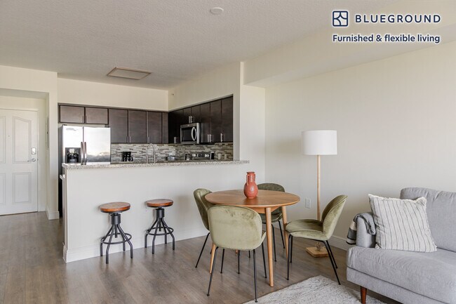 Foto del edificio - 987 SW 37th Ave