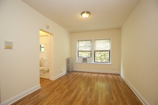 Foto del edificio - 1750 N Humboldt Blvd